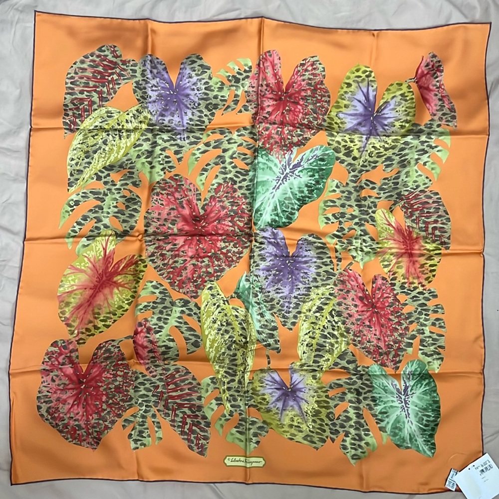 Brand new Ferragamo silk scarf 33.5x33.5”